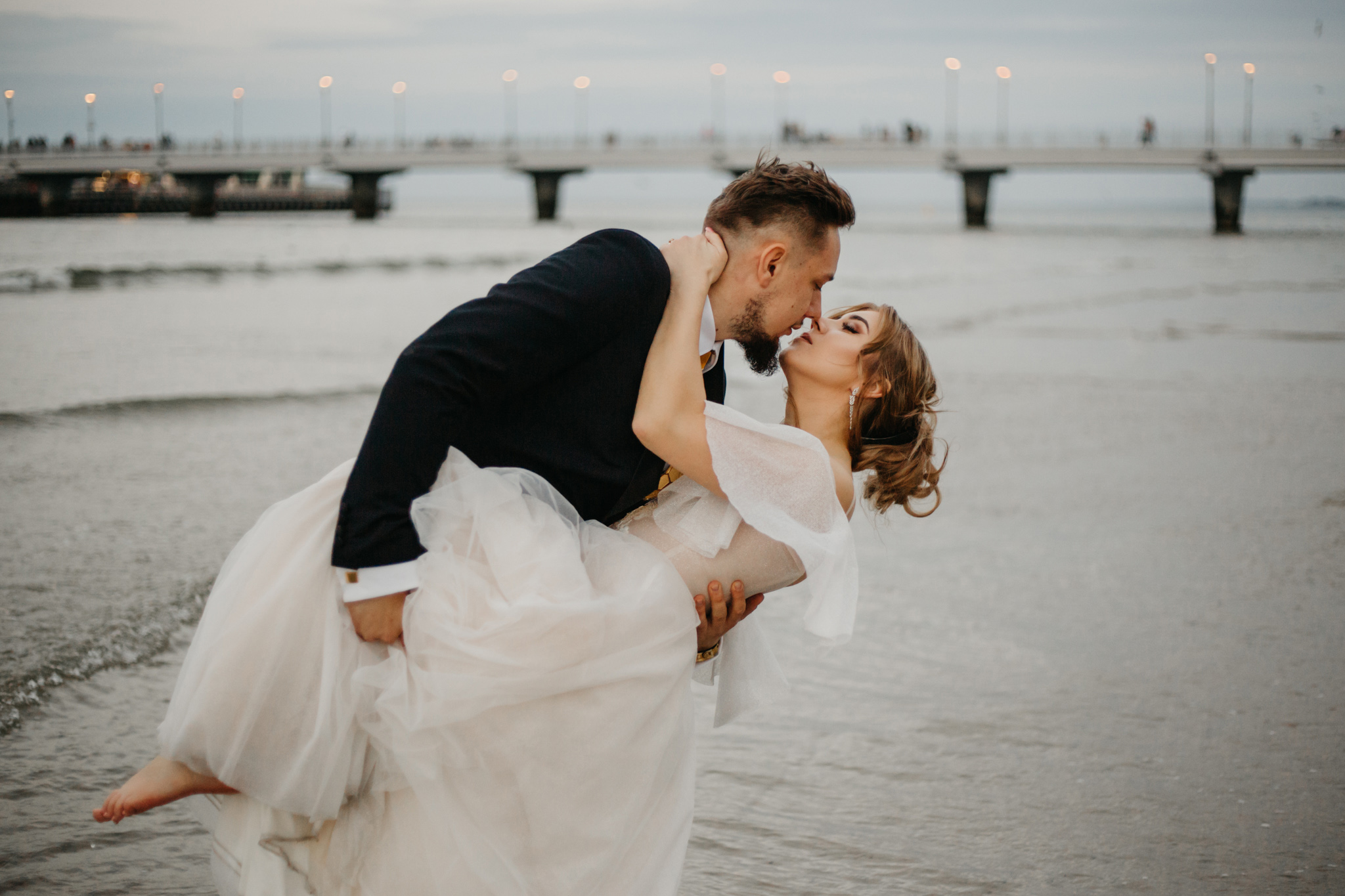 sesja ślubna nad morzem w Kołobrzegu